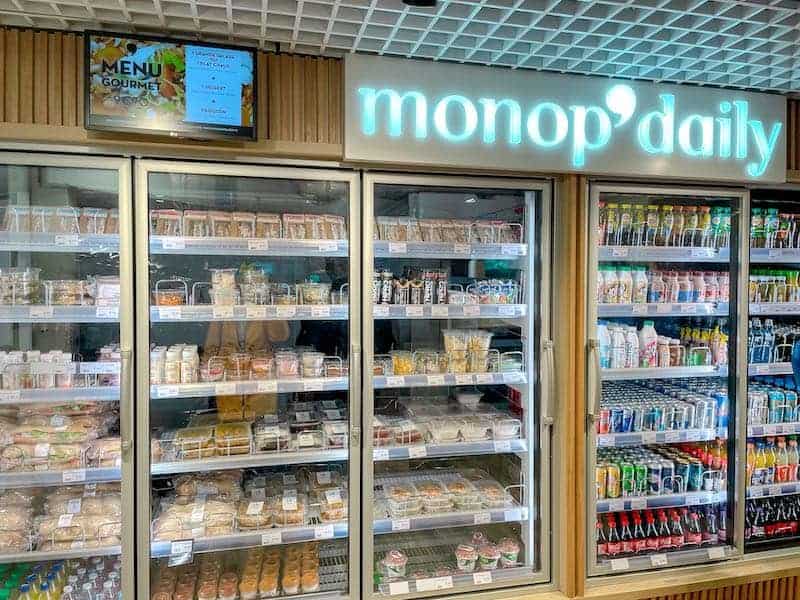 Monop'daily is a convenience store in Chessy, handy for when you want the cheapest way to do Disneyland Paris