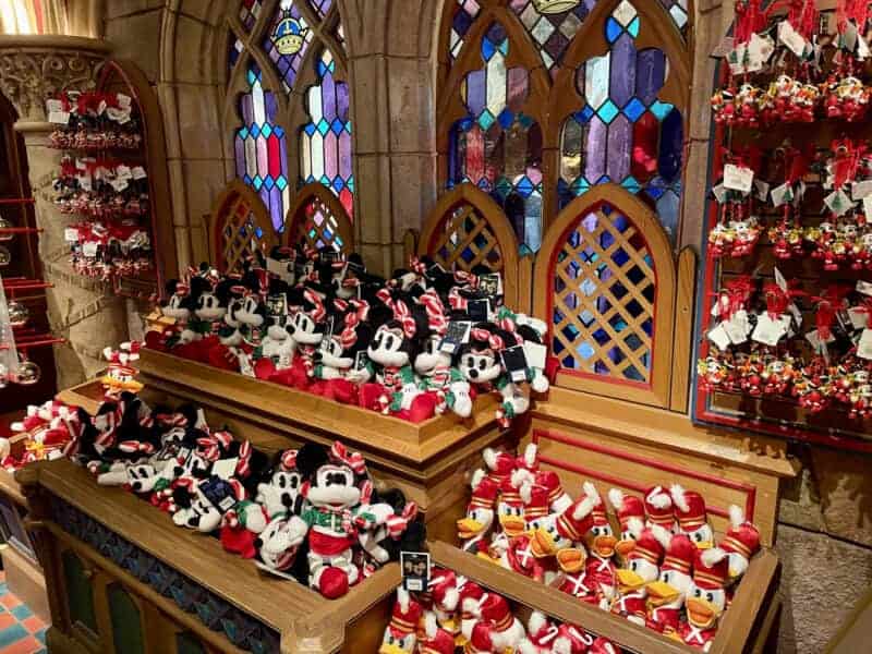 Year-round Christmas shop Disneyland Paris with stuffed toys and ornaments