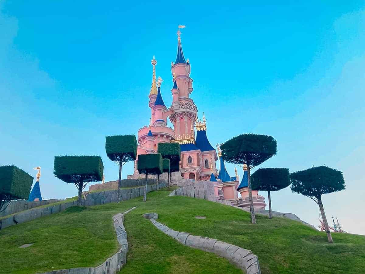 21 Unique Attractions Disneyland Paris Has (That Disney USA Parks Don’t!)