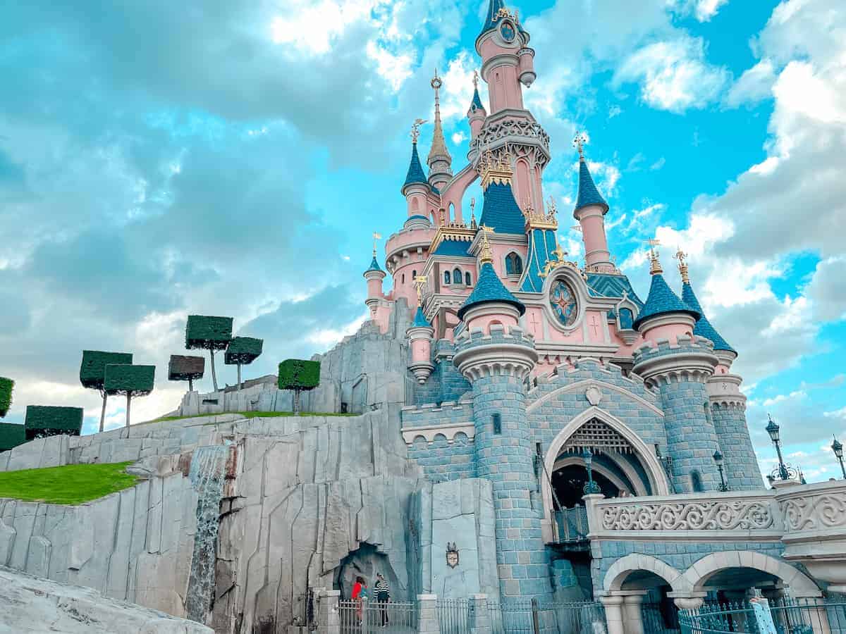 Le Chateau de la Belle au Bois Dormant - Sleeping Beauty Castle, top of your Disneyland Paris Bucket List