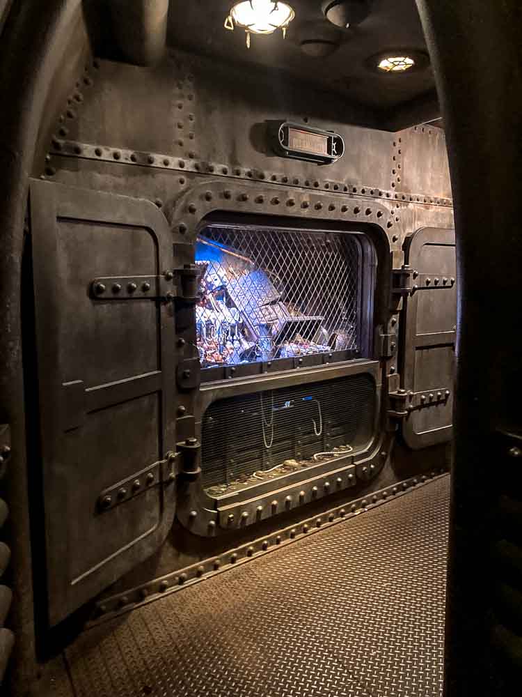Industrial-style engine room display inside Les Mystères du Nautilus at Disneyland Paris – a great indoor attraction when it's raining.