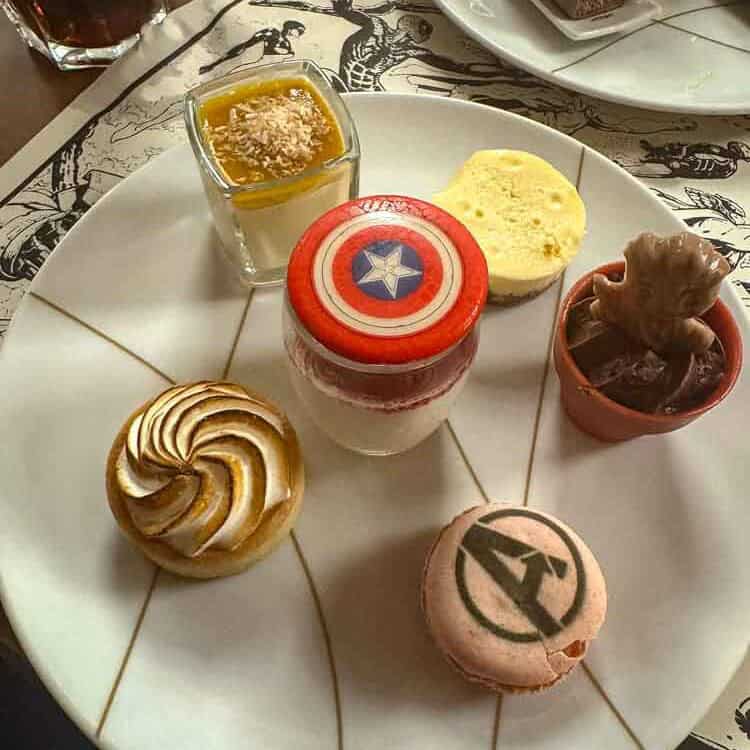 Marvel dessert platter at Downtown, Hotel New York — a Disneyland Paris restaurant recommendation